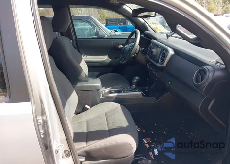 2016 Toyota Tacoma Trd Sport z USA, uszkodzony, nr VIN 5TFCZ5AN8GX017222